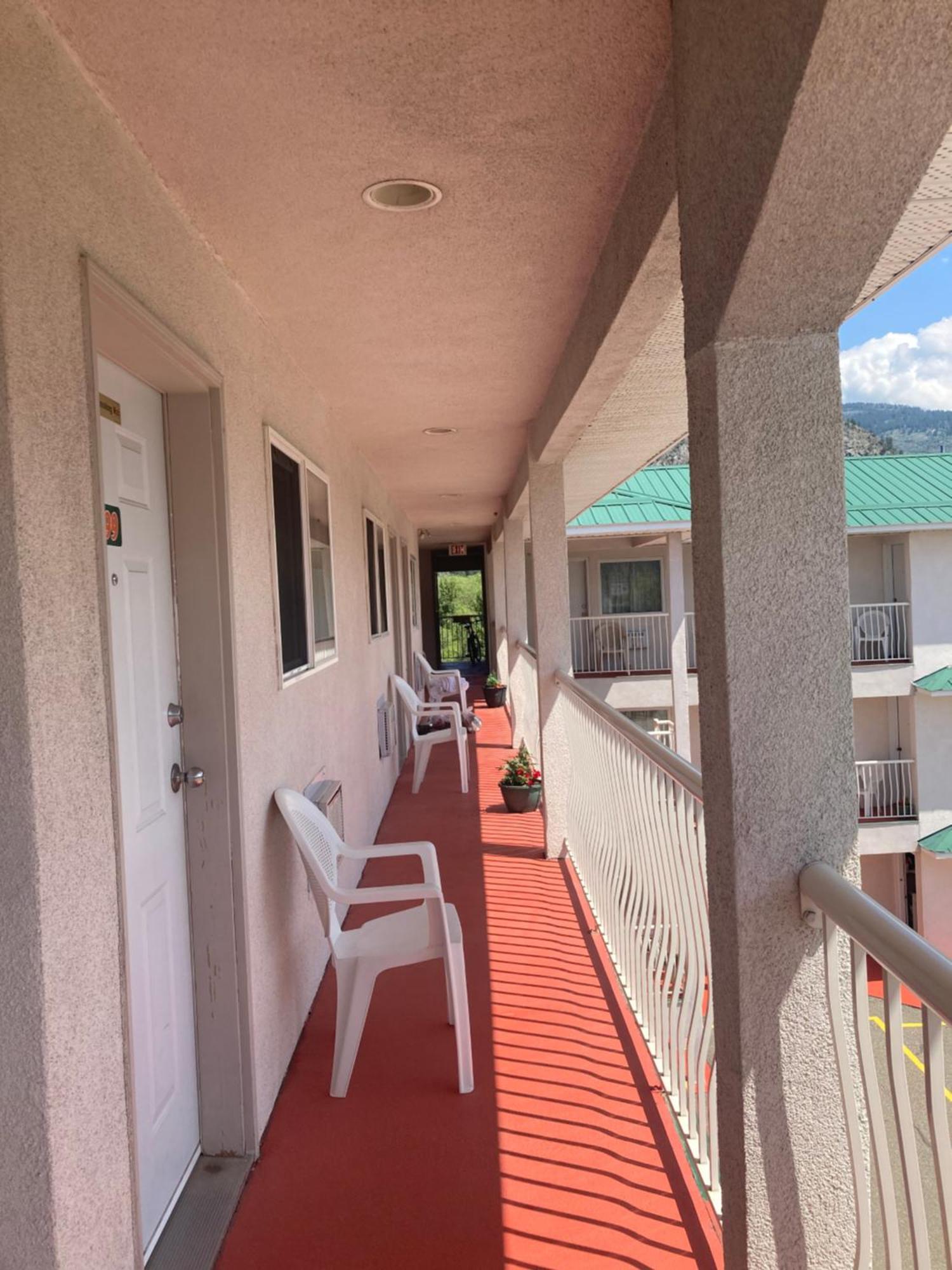 Motel 99 Grand Forks Exterior photo